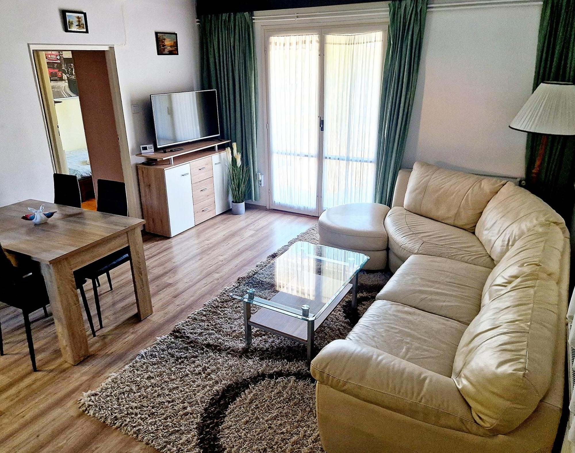 Villa Felicia 鲍洛通塞派兹德 外观 照片